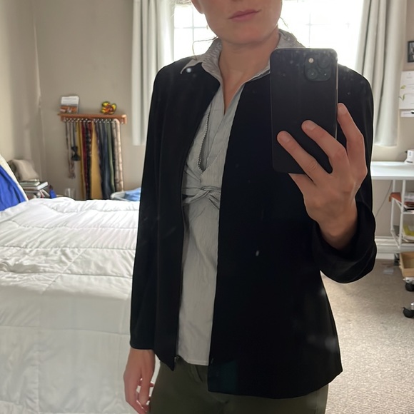 Business Top - Picture 5 of 5